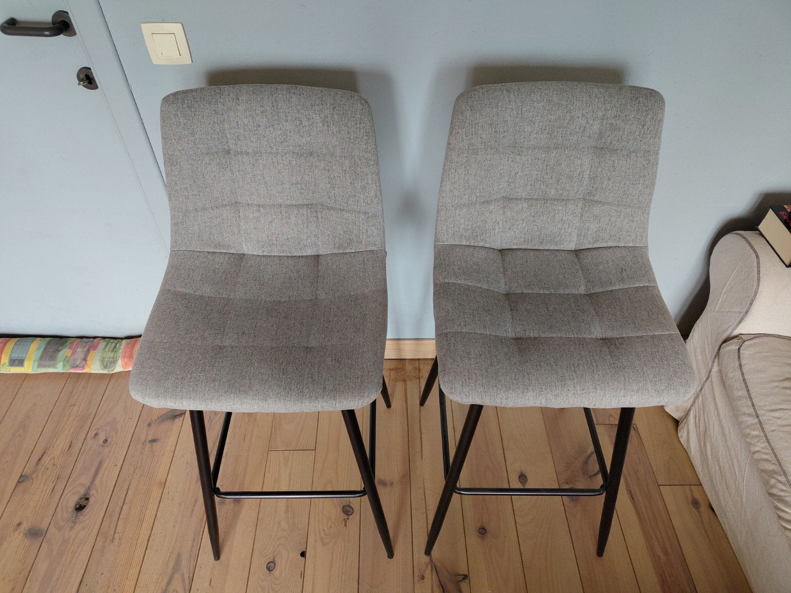 Chaises hautes avec repose pieds, Avec repose-pieds, Synthétique, 2 tabourets, Comme neuf