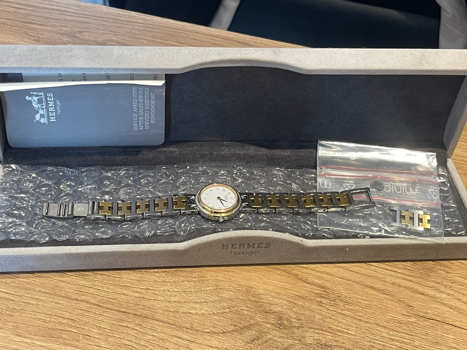 Hermès Clipper dameshorloge roestvrij staal en goud verguld, Handtassen en Accessoires, Ophalen of Verzenden, Zo goed als nieuw