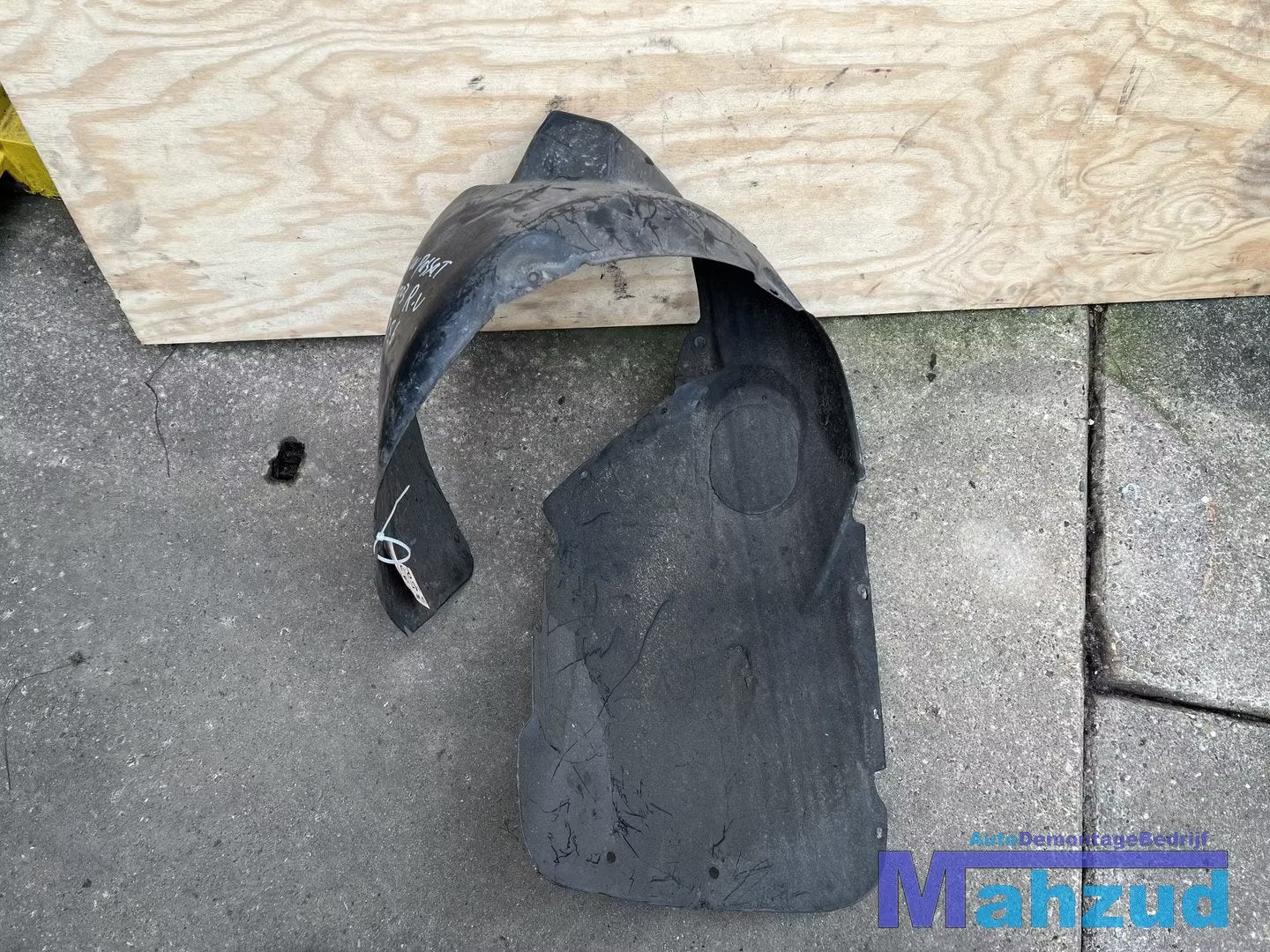 VW PASSAT 3B3 b5.5 rechts voor modderkuip wielkuip 2000-2005, Volkswagen, Volkswagen AG, Vw@volkswagen.de, Utilisé