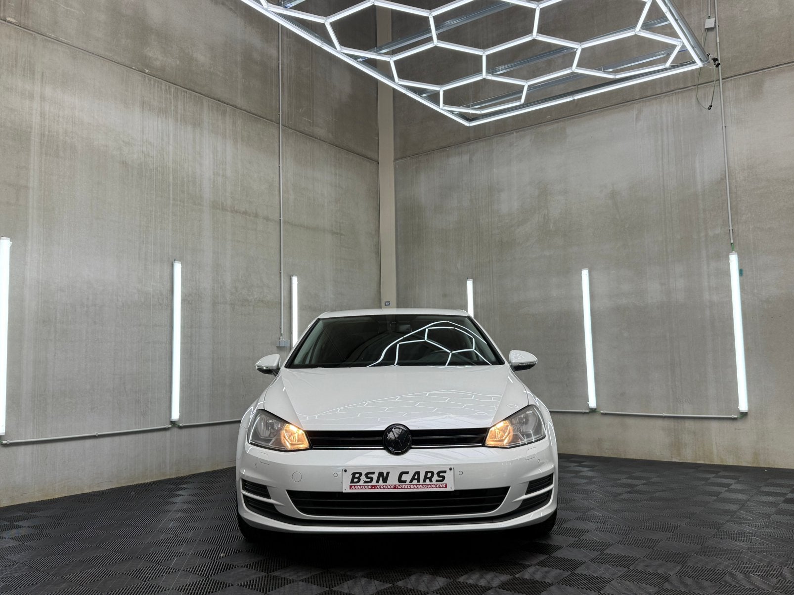 VOLKSWAGEN GOLF 7/CRUISE/PARKSENSOR/ZETELVRWRMNG/GARANTIE, Auto's, Voorwielaandrijving, Stof, https://public.car-pass.be/vhr/72d7d157-c131-450b-9c1b-99955e3a1418