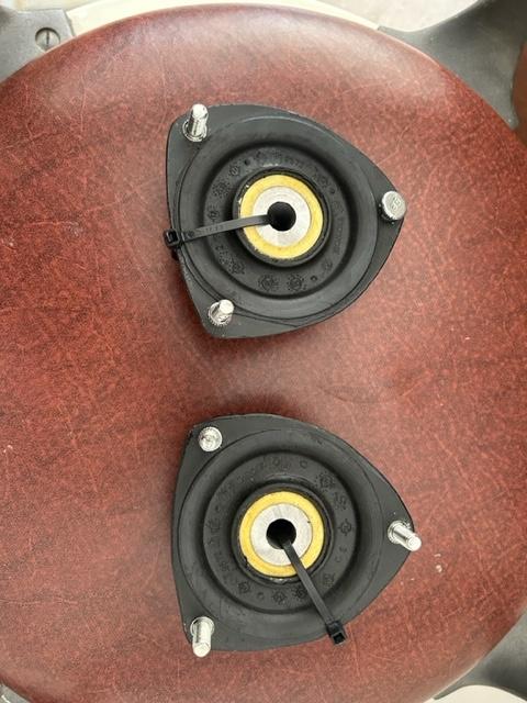 Supports d'amortisseurs Lamborghini Urraco, Autos : Pièces & Accessoires, Suspension & Châssis, Neuf, Enlèvement