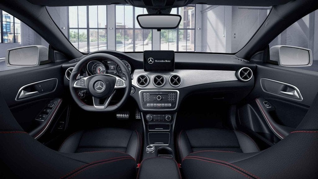 Mercedes-Benz CLA-klasse 180 Coupé AMG Line | Verwarmde Zet, Auto's, Gebruikt, 4 cilinders, Automatische klimaatregeling, 1595 cc