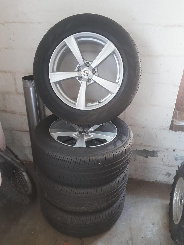 4 jantes volvo 18 p  xc 90 xc60 xc40, Auto-onderdelen, Banden en Velgen, Velg(en)
