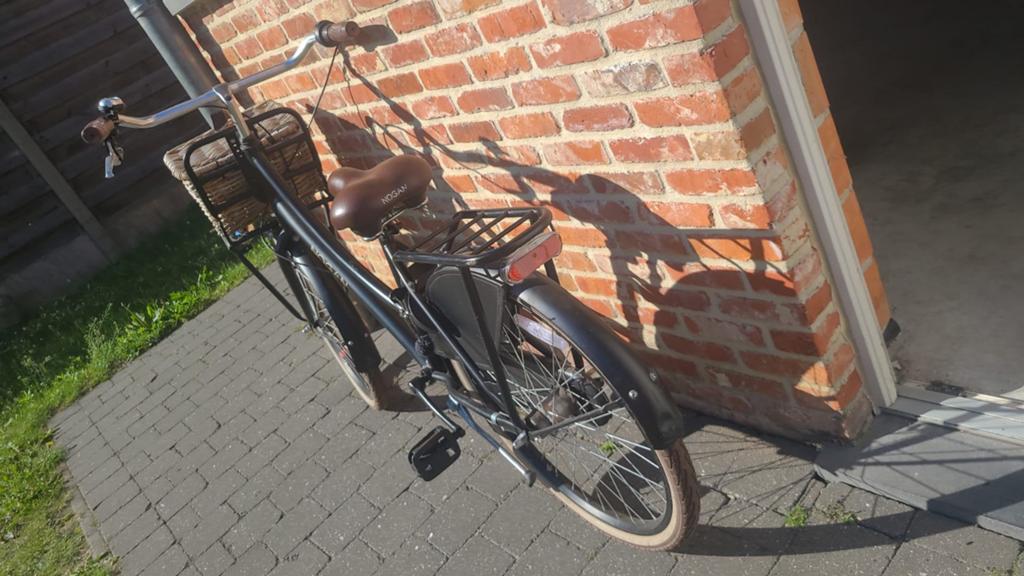 Fiets 24 inch 11 maanden oud, Fietsen en Brommers, Fietsen | Meisjes, Ophalen