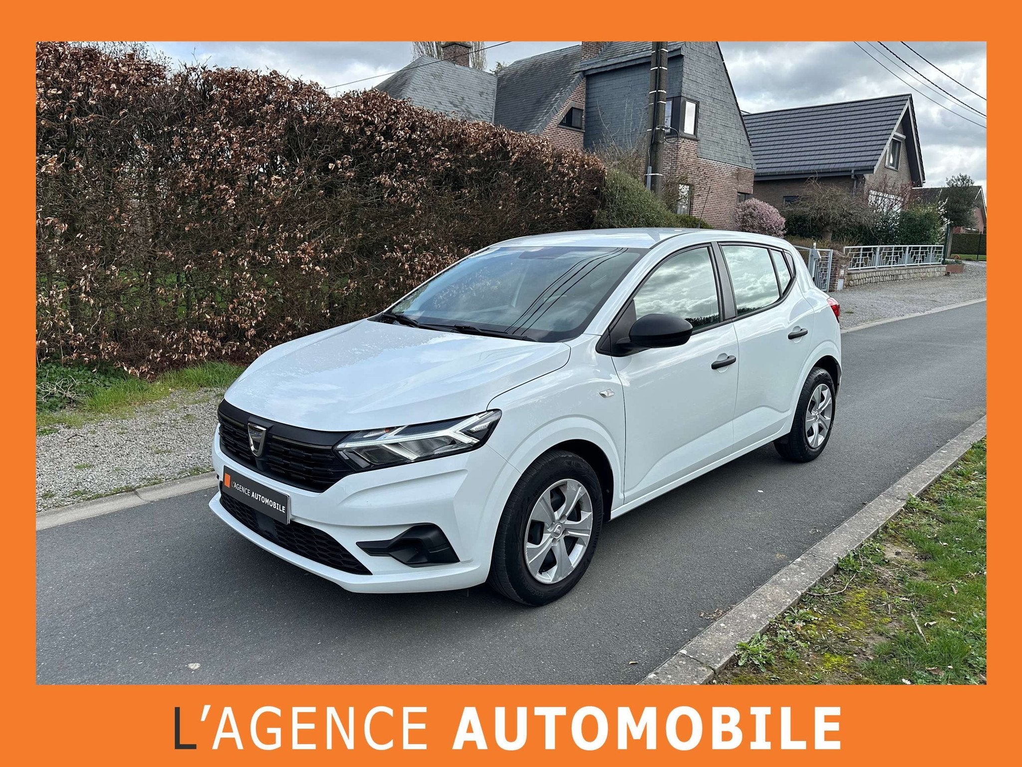 Dacia Sandero 1.0 SCe Essential - GARANTIE 12M - 4a, Auto's, Dacia, Voorwielaandrijving, Stof, Wit, Bedrijf