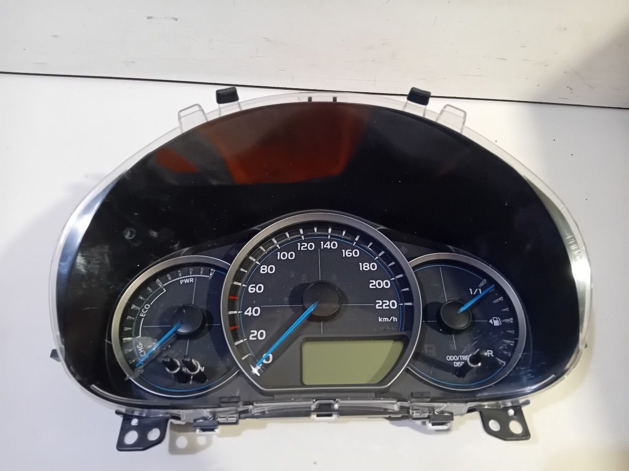 Cockpit Toyota Yaris, Onderdelen@venauto.nl, Van der Ven Autorecycling B.V., Gebruikt, Ettenseweg 76, 4706 PB Roosendaal, The Netherlands