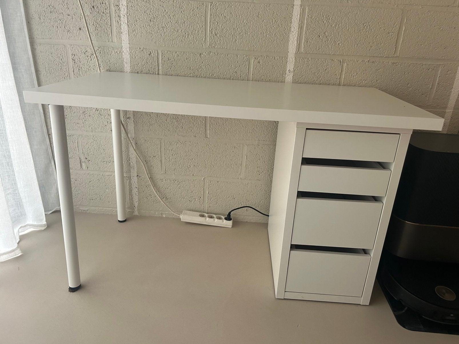 Ikea bureu met ladeblok, Ophalen, Zo goed als nieuw, IKEA