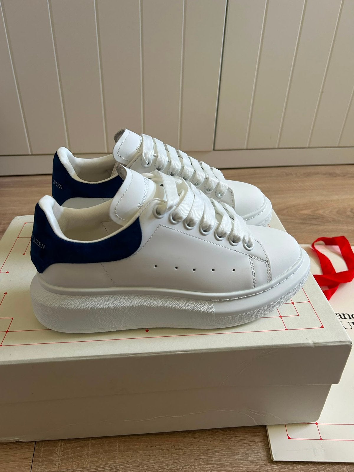 Alexander McQueen 39, Enlèvement ou Envoi, Comme neuf, Bleu, Baskets