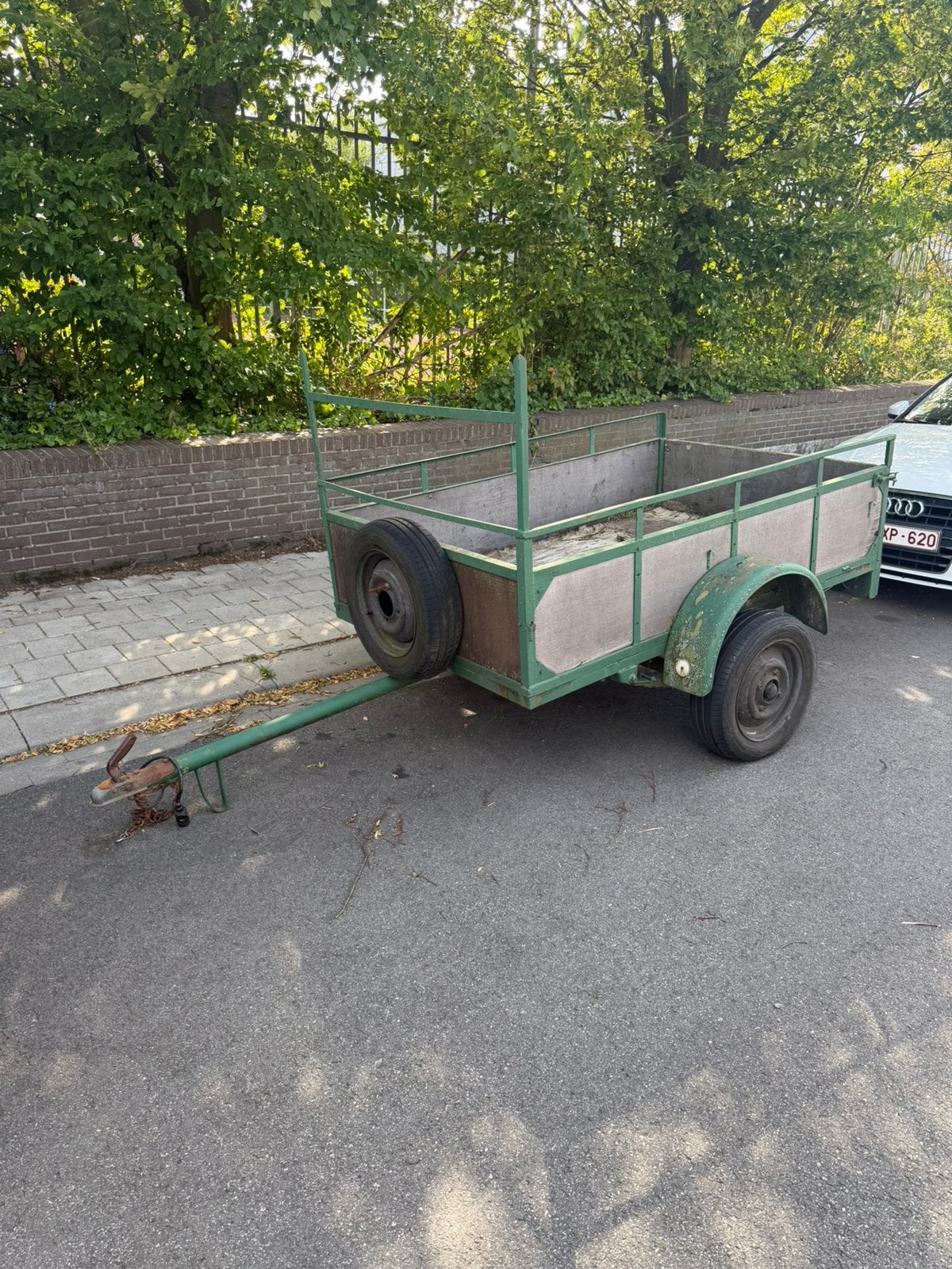 Aanhangwagen met werk aan, Ophalen, Gebruikt