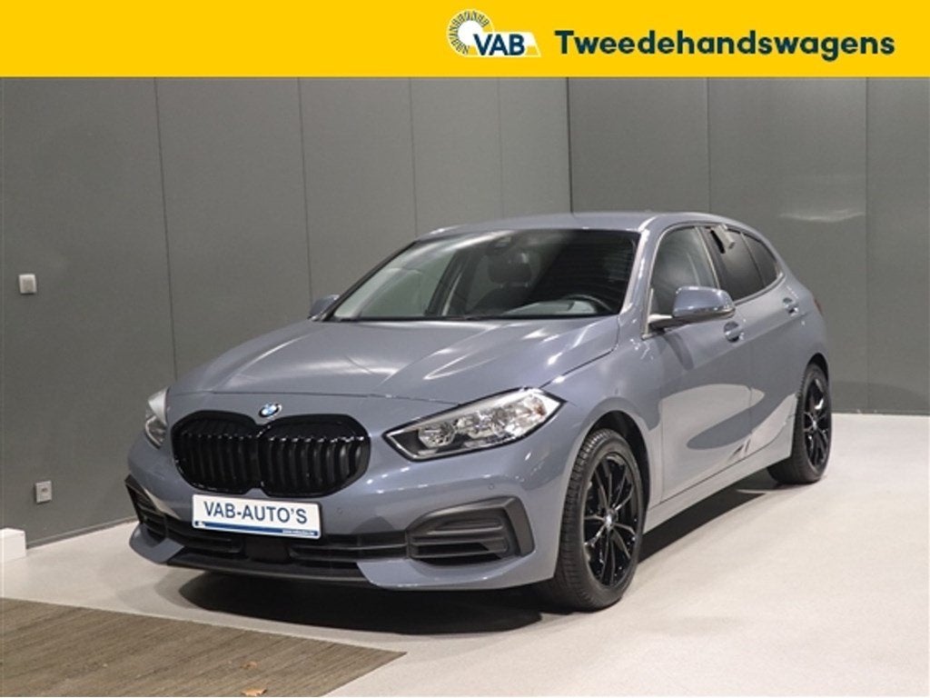 BMW 118   i opf, Argent ou Gris, Achat, Entreprise, Noir