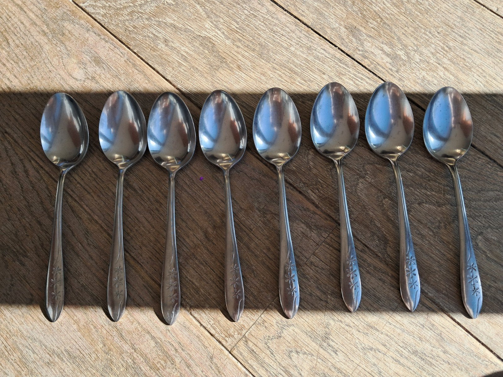 8 soeplepels met 3 bloemetjes, Ophalen of Verzenden