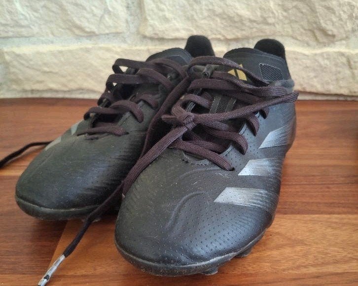 Voetbalschoenen Adidas Predator, Ophalen, Gebruikt, Maat XS of kleiner, Schoenen