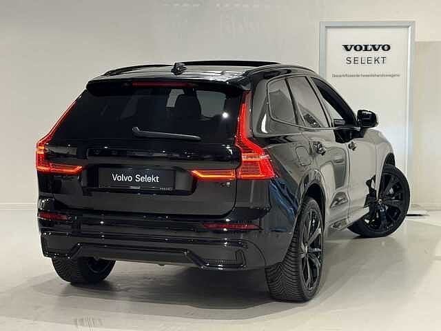 Volvo XC60 T6 Black Edition Ultra  + B&W/TREKHAAK, Auto's, Volvo, Automaat, Euro 6, 1969 cc, Zwart