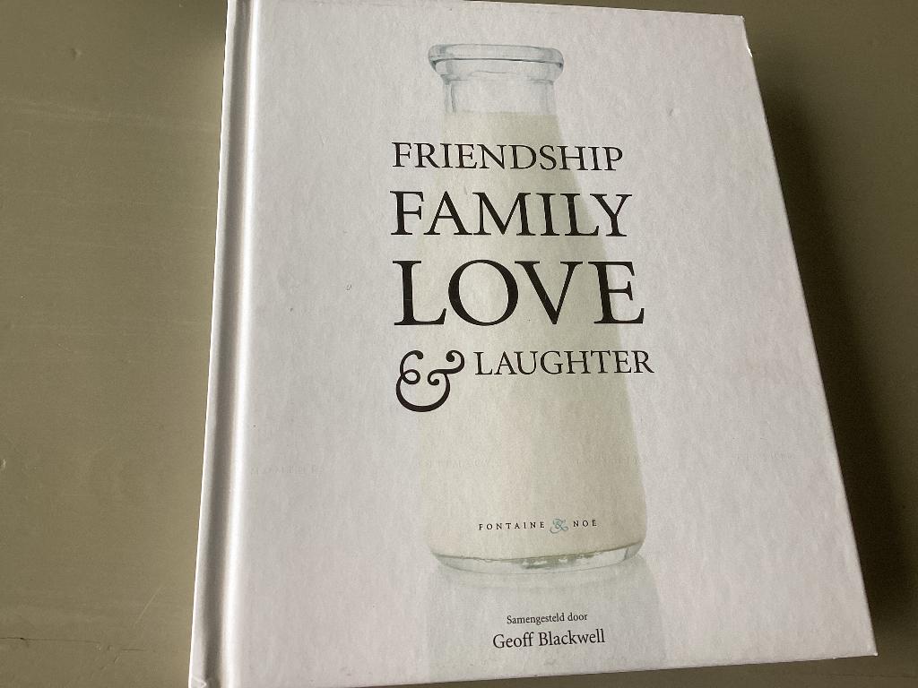 Fotoboek Friendship, Family, Love & Laughter, Boeken, Boekenweekgeschenken, Ophalen of Verzenden, Zo goed als nieuw