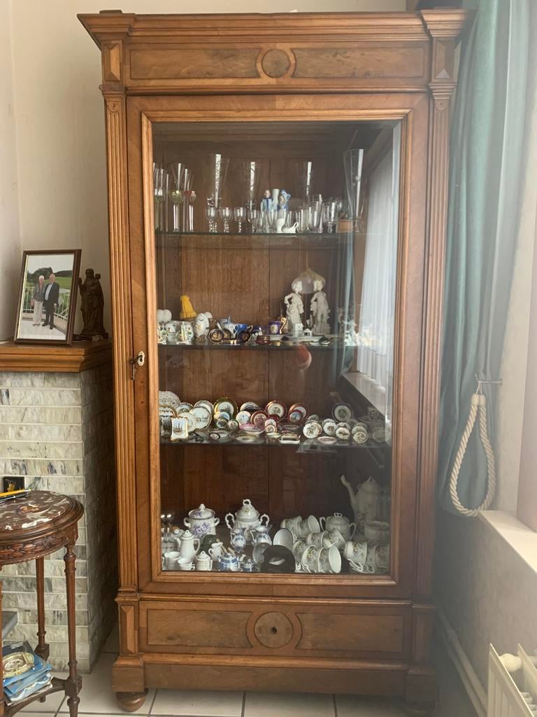 Antieke geslepen glazen kast met verlichting en, Ophalen, Zo goed als nieuw