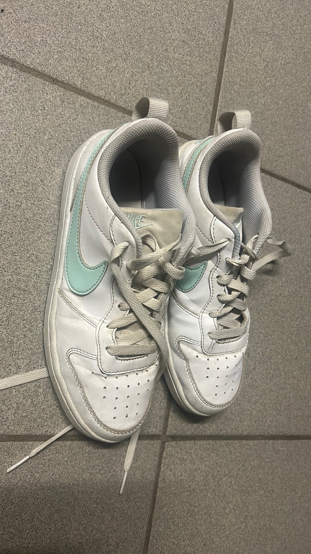Basket nike, Vêtements | Femmes, Enlèvement ou Envoi, Porté, Blanc