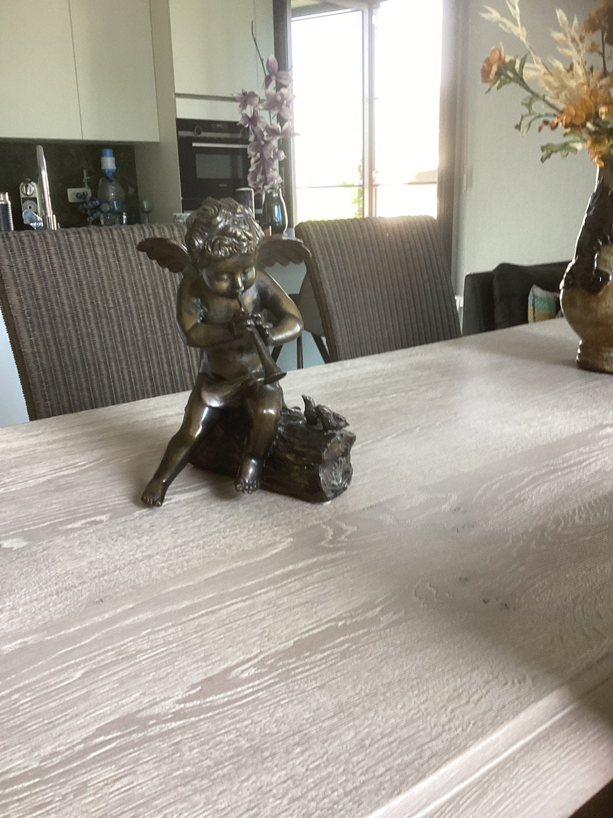 Bronzen Engel, Enlèvement