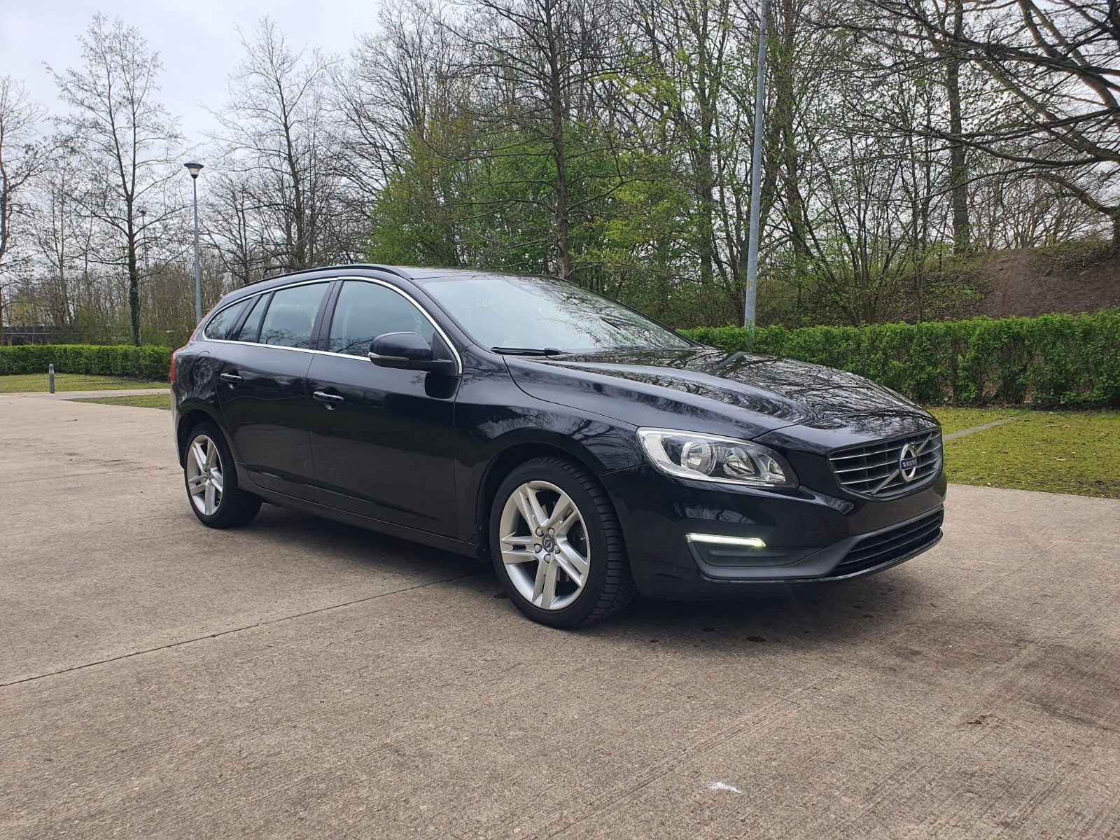 Volvo V60 2.0 D4 Bj.2015 Met 272.000 Km., Auto's, Voorwielaandrijving, Testrit aan huis, Overige kleuren, 1969 cc