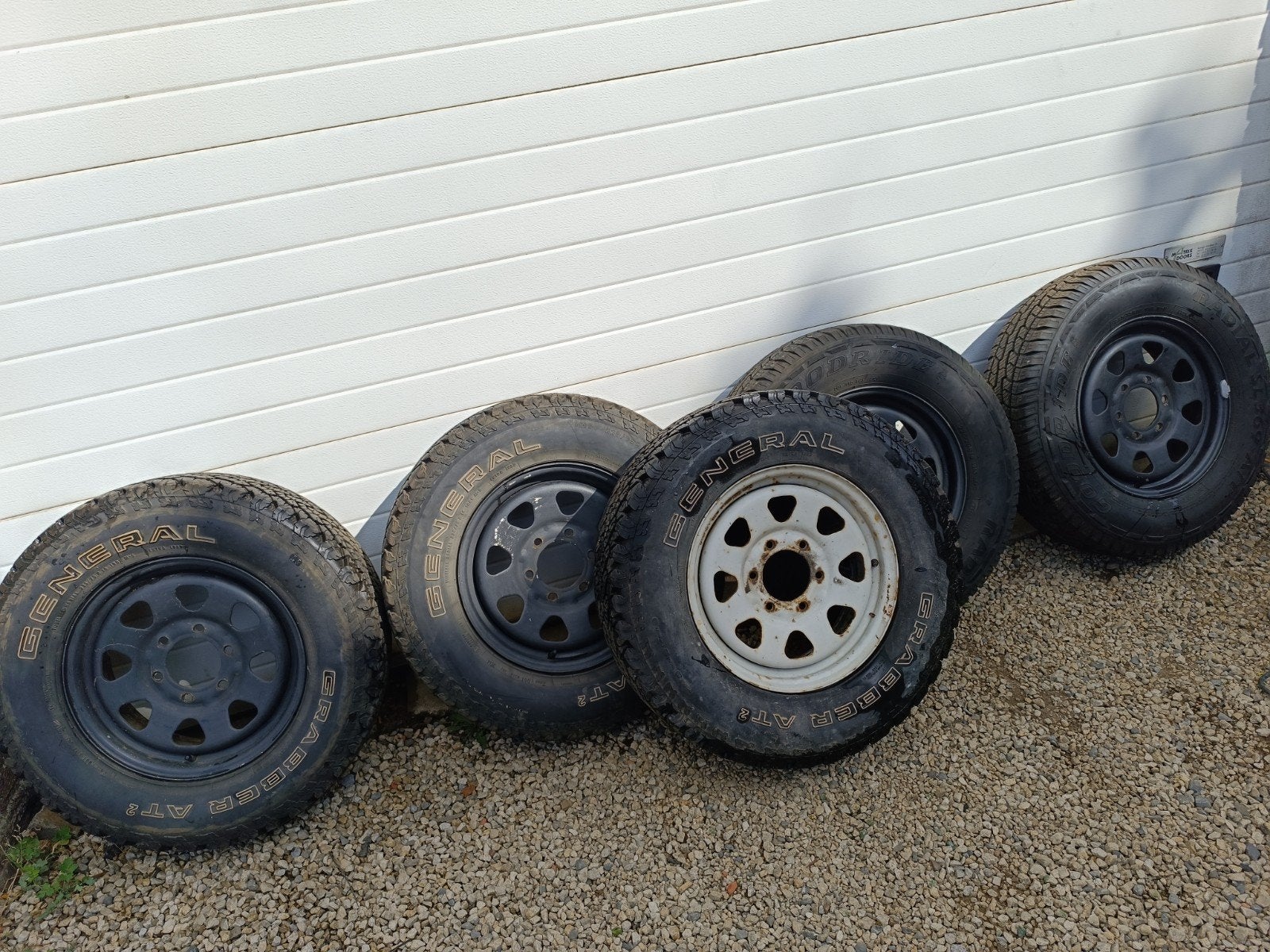Nissan navara banden, Ophalen, Gebruikt