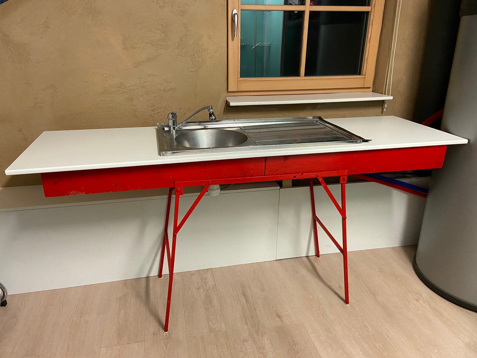 Tafel met wasbak, Ophalen, Gebruikt
