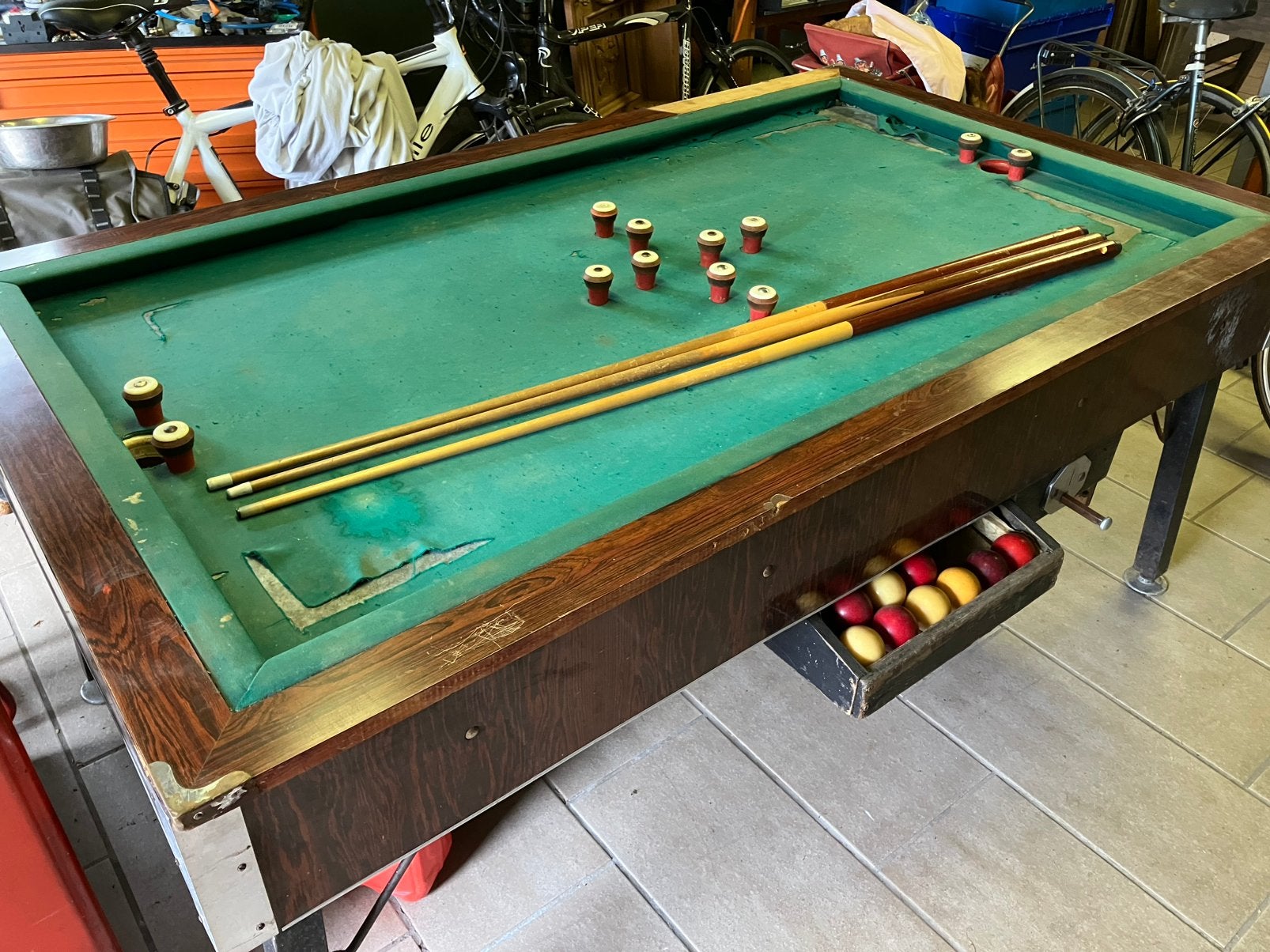 Biljart /biljarttafel (190 x 113 cm) + 3 keus+ 2 sets ballen, Ophalen, Gebruikt