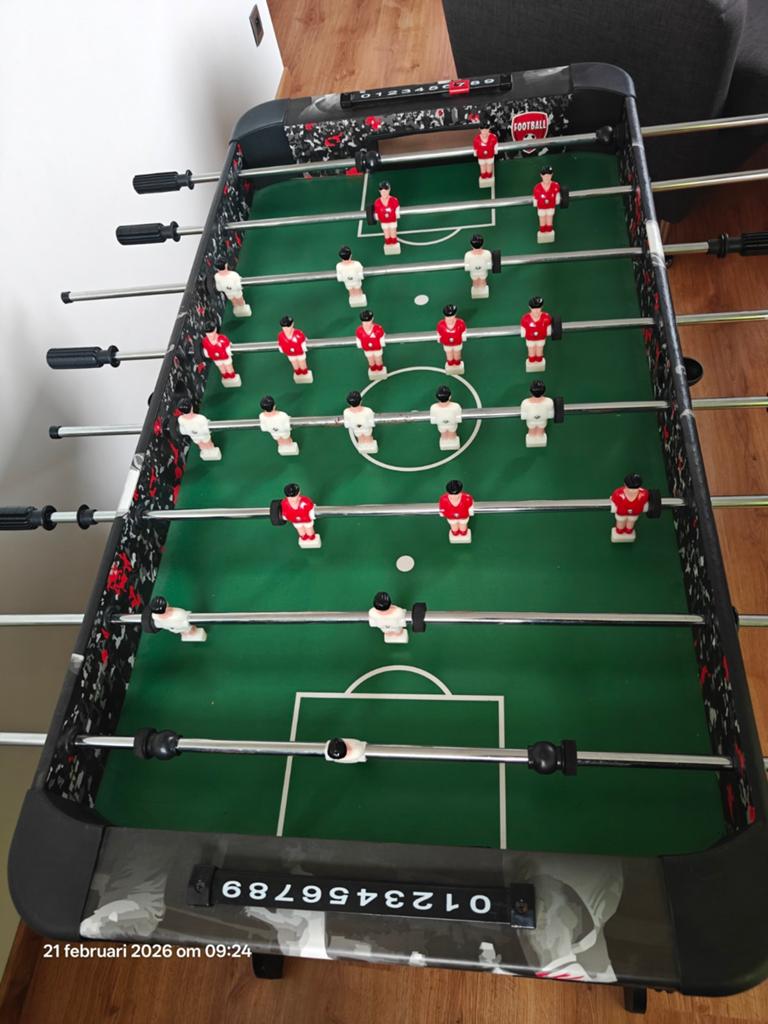 Kindervoetbaltafel, Ophalen