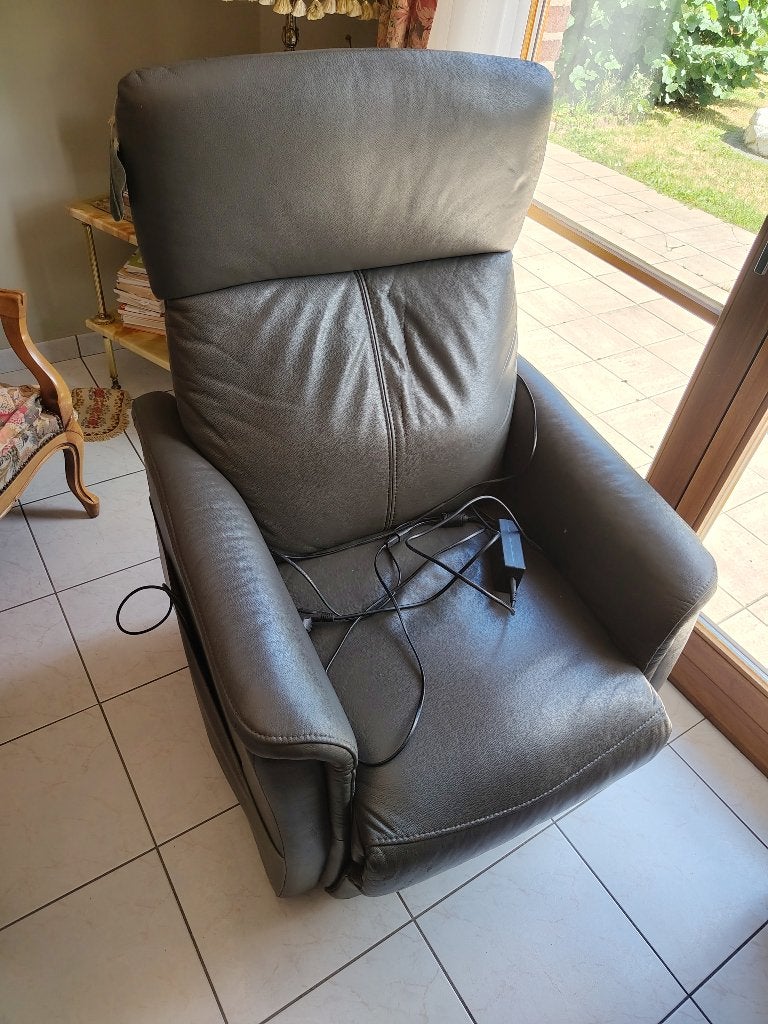 grijze sta-op zetel, Ophalen, Gebruikt, 50 tot 75 cm, Leer