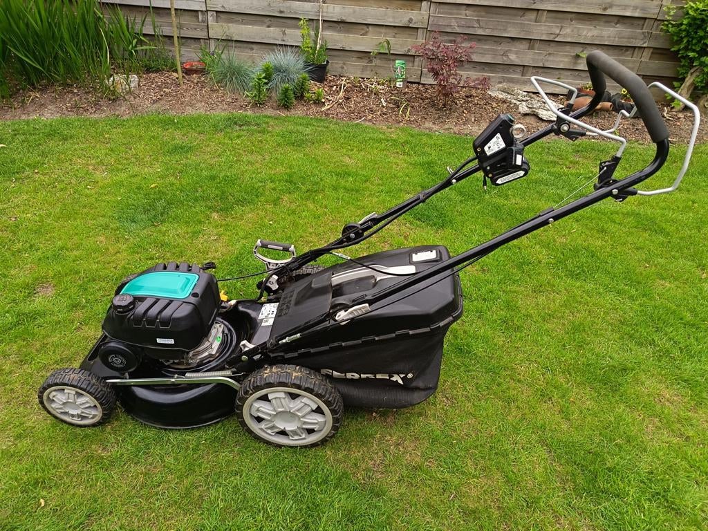 Grasmaaier, Tuin en Terras, Grasmaaiers, Ophalen, Cirkelmaaier, Zo goed als nieuw, Benzine-grasmaaier