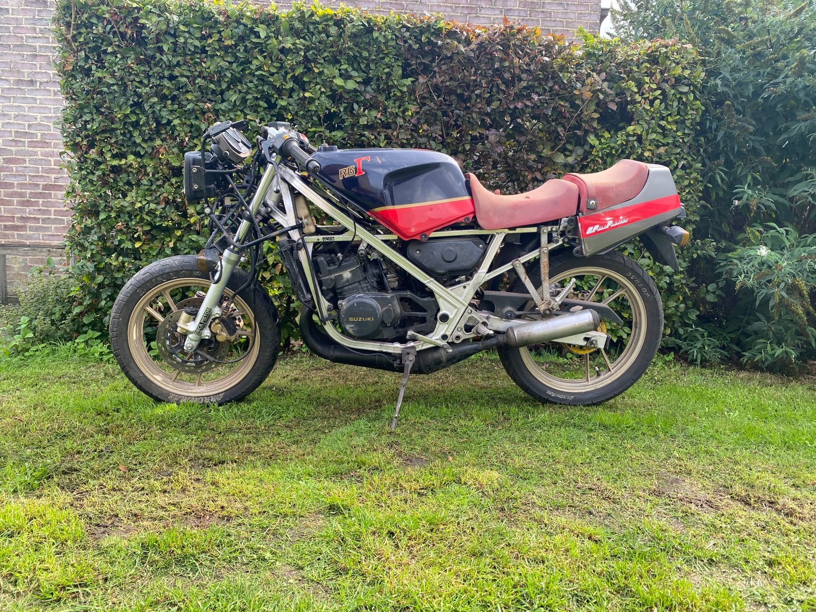 Suzuki rg250 Walter Wolf 2takt, 2 cilinders, Handgeschakeld, 12 t/m 35 kW, Sport