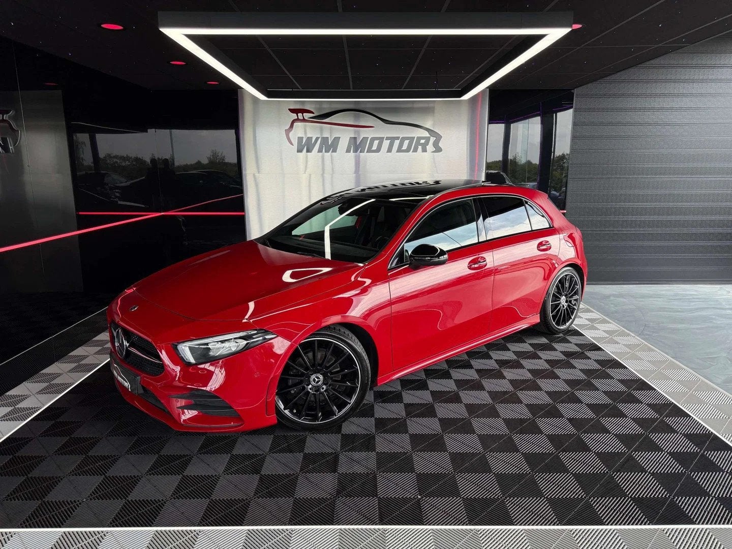 Mercedes-Benz A-CLASS 200 A 200 Business Solution AMG (EU6d-, Autos, Rouge, Achat, Euro 6, Entreprise