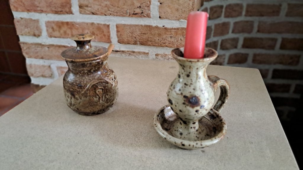 Keramiek potje en kandelaar, Ophalen