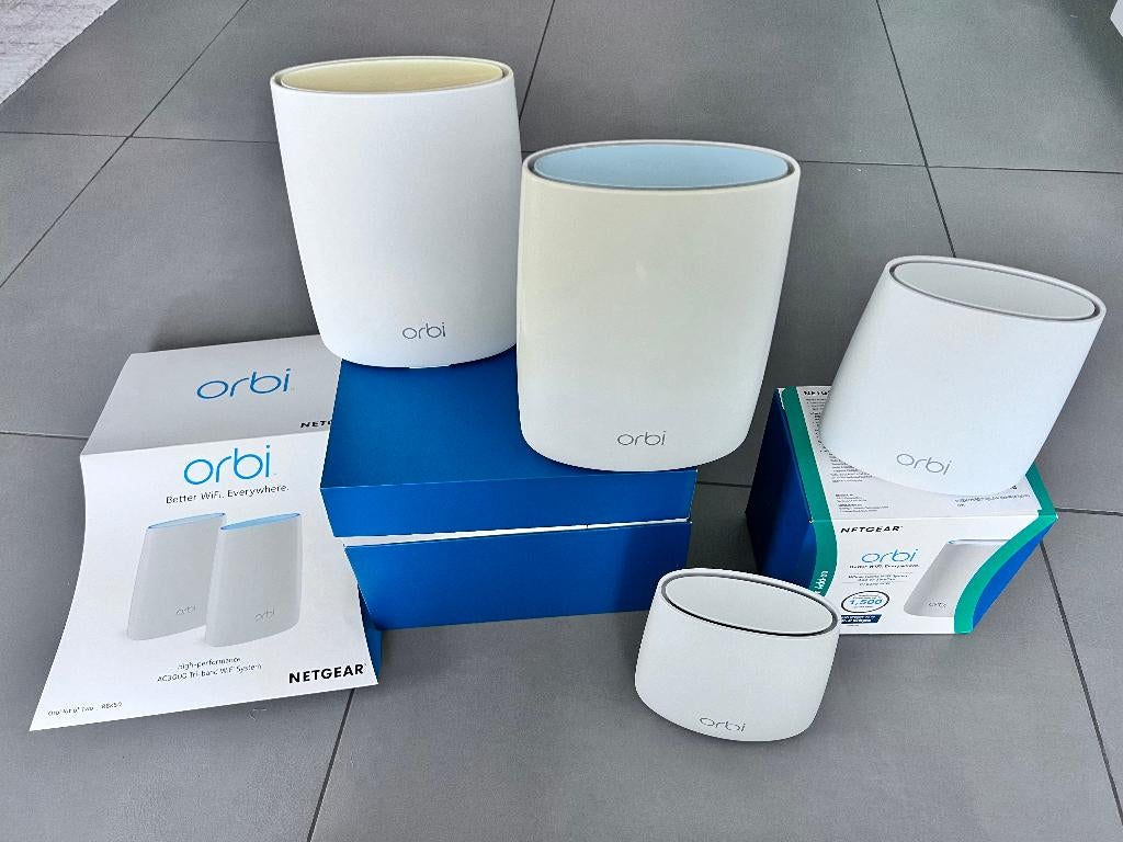 Netgear ORBI RBK50 & RBS20 (2x), Computers en Software, Ophalen, Gebruikt, Router, NETGEAR