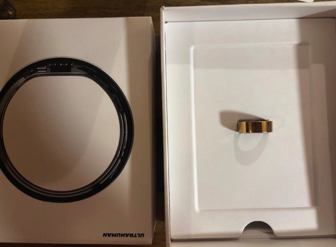 Ultrahuman ring air maat 9 bionic gold, Sport en Fitness, Ophalen, Zo goed als nieuw