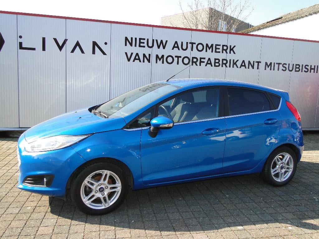 FORD FIESTA TITANIUM, Voorwielaandrijving, Euro 5, Stof, Zwart