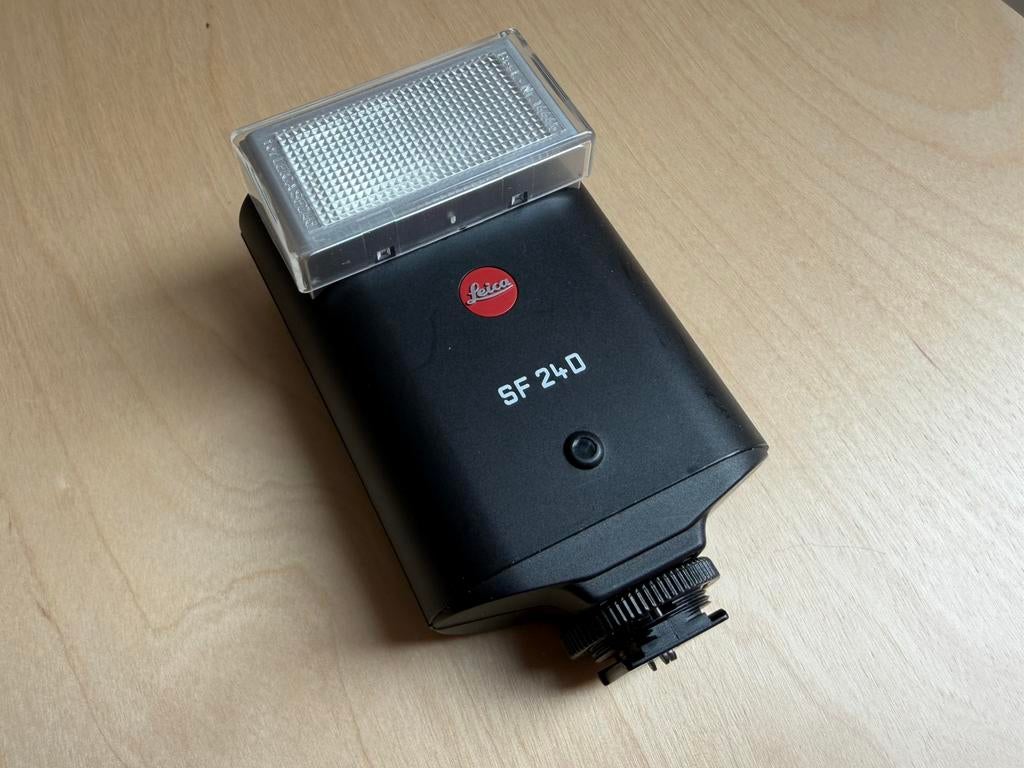 Nieuwstaat Leica SF 24D TTL 14444 Flitser for M6 M7 M8 M9, Enlèvement ou Envoi, Comme neuf