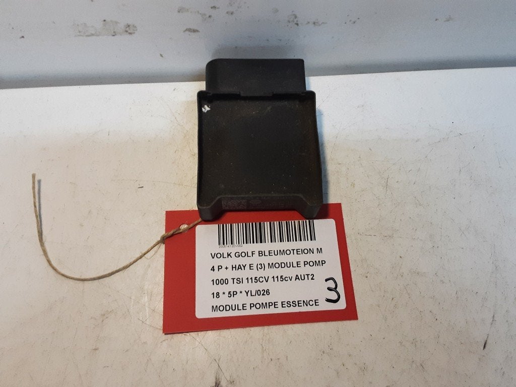ORDINATEUR POMPE A CARBURANT Golf Sportsvan (AUVS), Volkswagen, Mevr. I. Hauben, Utilisé, Rue de l'Espoir 34 34
4030  GRIVEGNÉE, BE