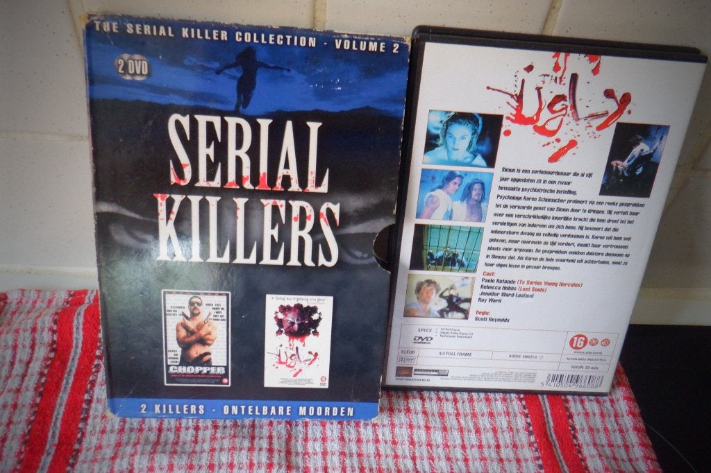 DVD BOX Serial Killers .(2 DVD'S ), Cd's en Dvd's, Vanaf 16 jaar, Verzenden, Zo goed als nieuw, Gore