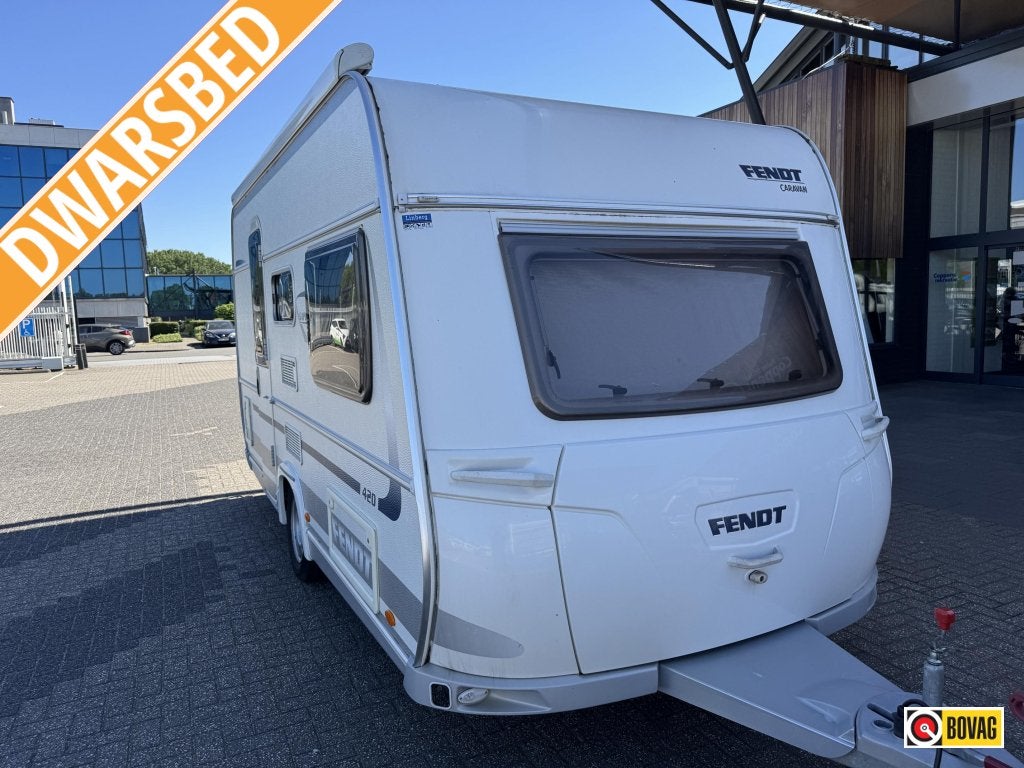 Fendt Saphir 420 QF 2009 TENT + LUIFEL!, Caravans en Kamperen, Caravans, Vast bed, Treinzit, Schokbreker, Tot en met 4