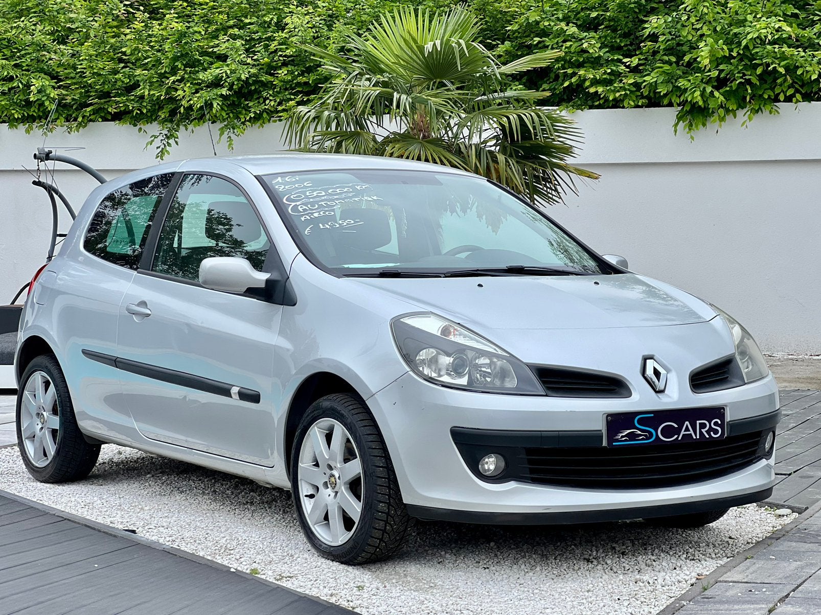 Renault Clio 1.6i ** 050.000 km ** Automaat ** Garantie **, Automaat, 82 kW, 4 cilinders, 1600 cc