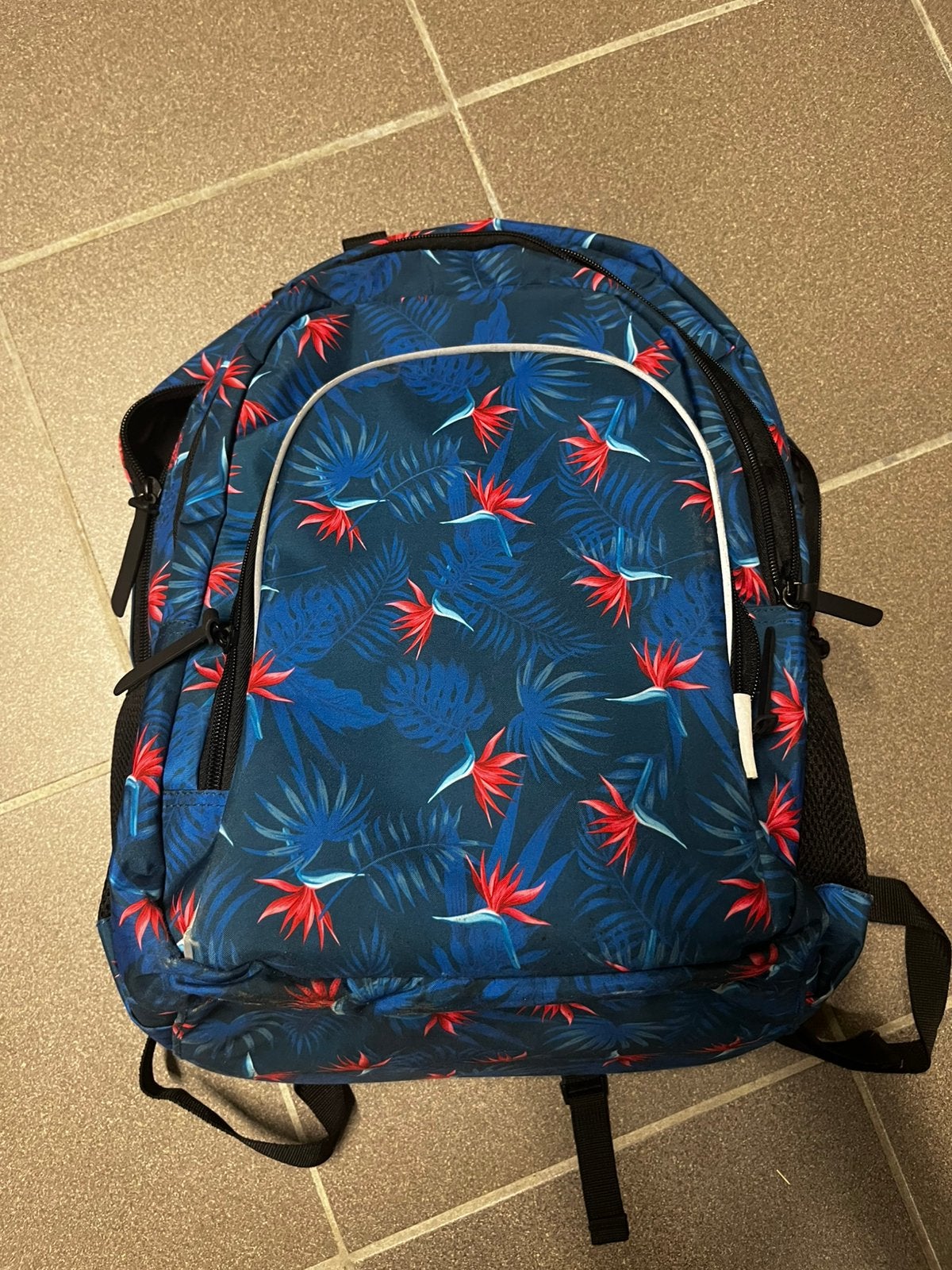 Schooltas, Ophalen, Zo goed als nieuw