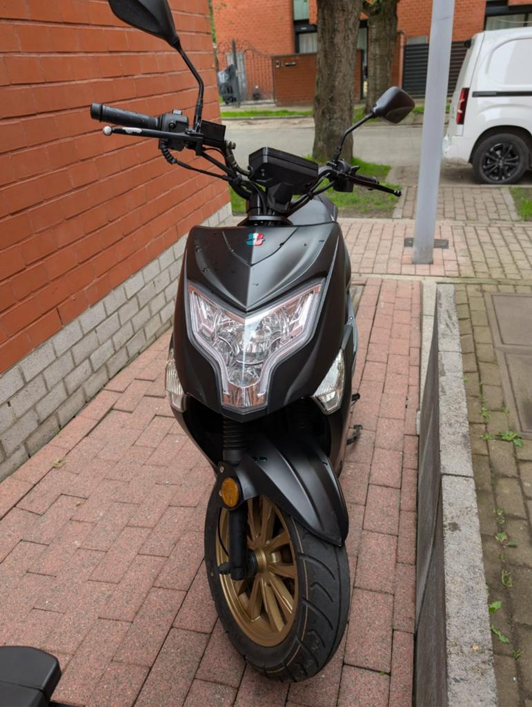 Gts -  Enzo Naked, Fietsen en Brommers, Scooters | Overige merken, Ophalen, Klasse A (25 km/u), Zo goed als nieuw, GTS