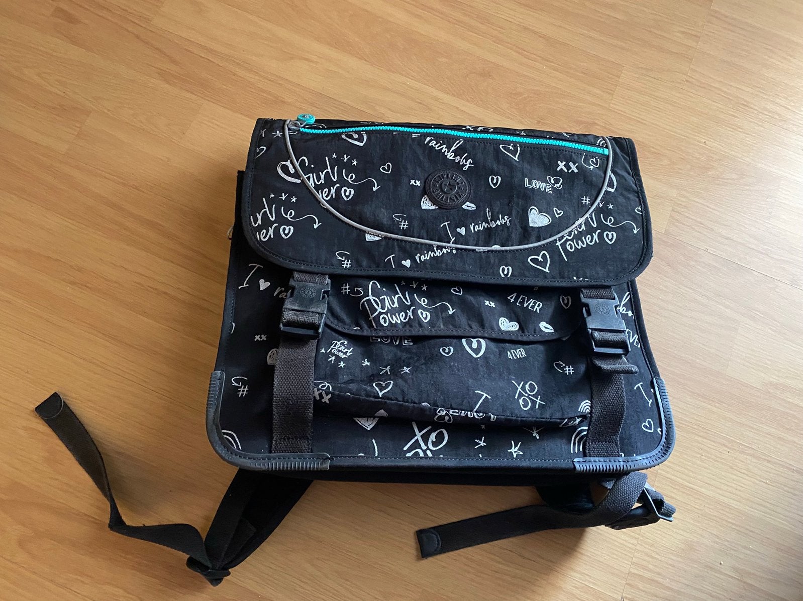 Kipling boekentas, Enlèvement, Comme neuf