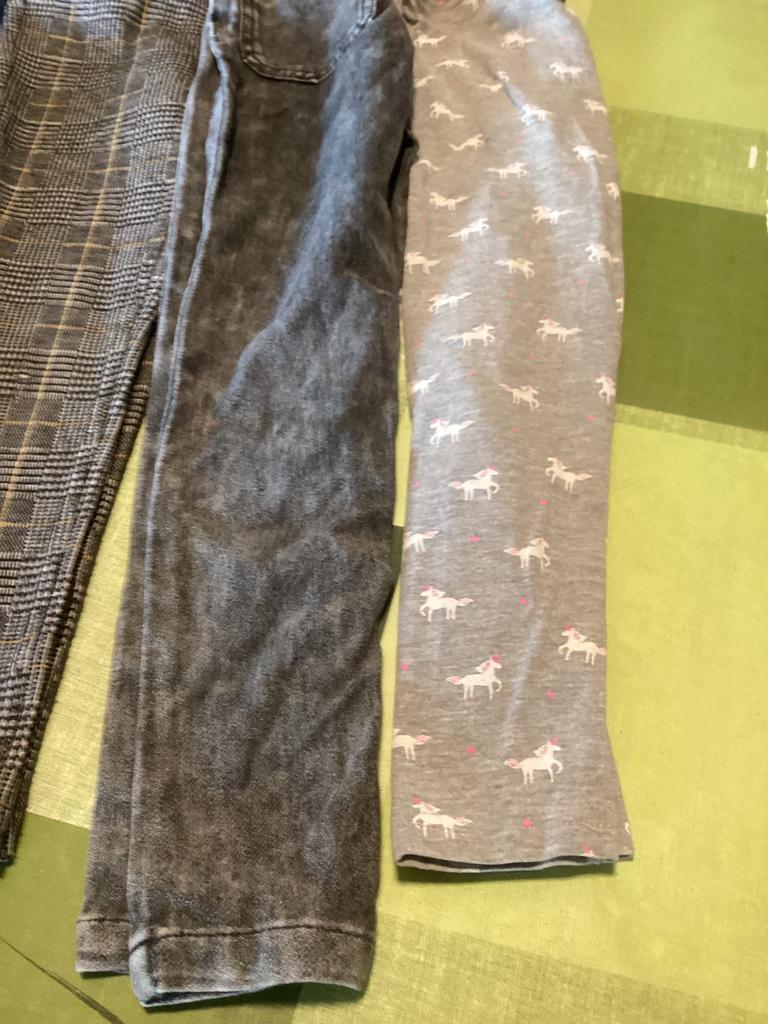Kinderspullen in verschillende maten en andere kleding, Ophalen