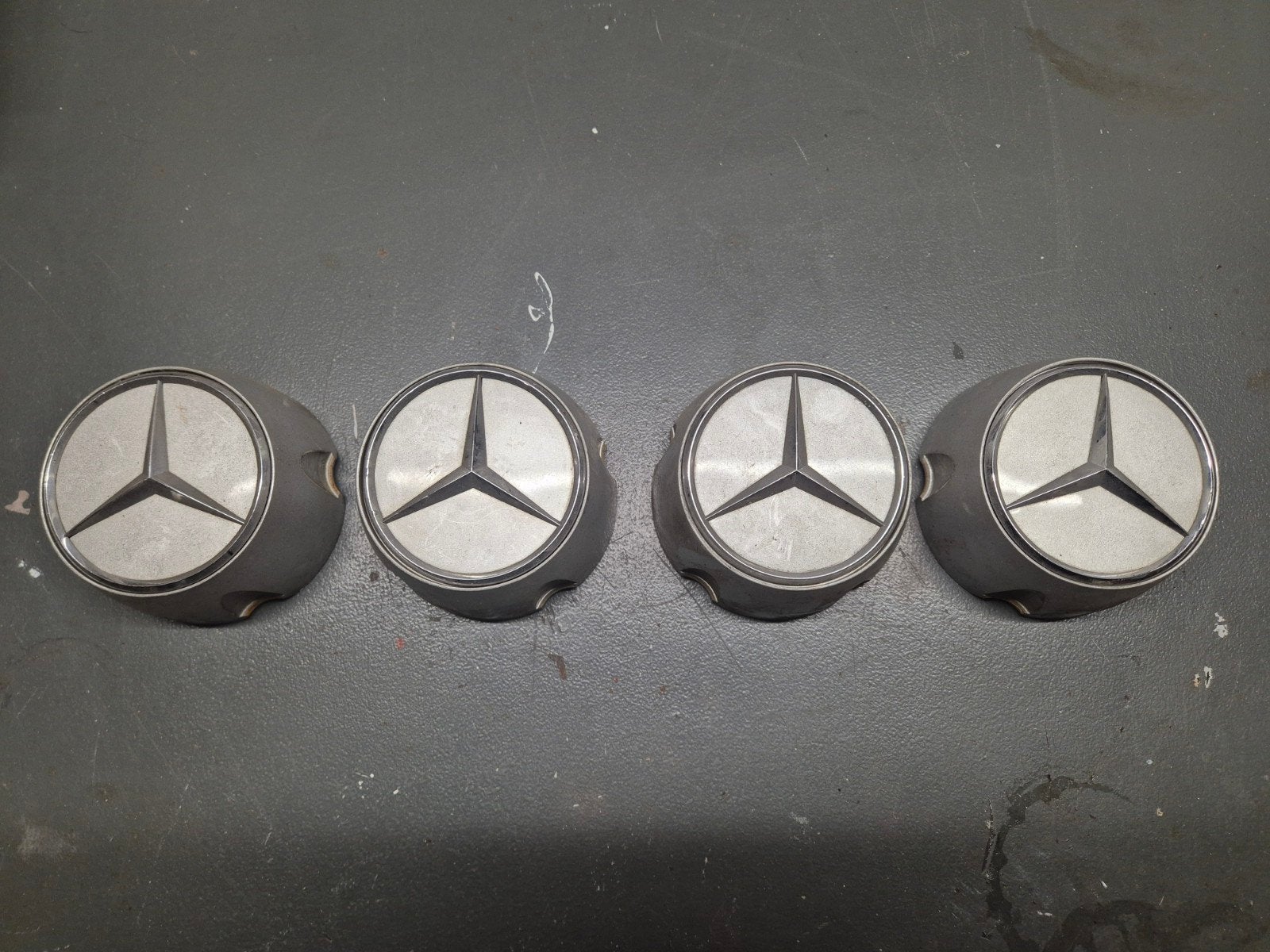 Caches centraux Mercedes-Benz, Enlèvement ou Envoi