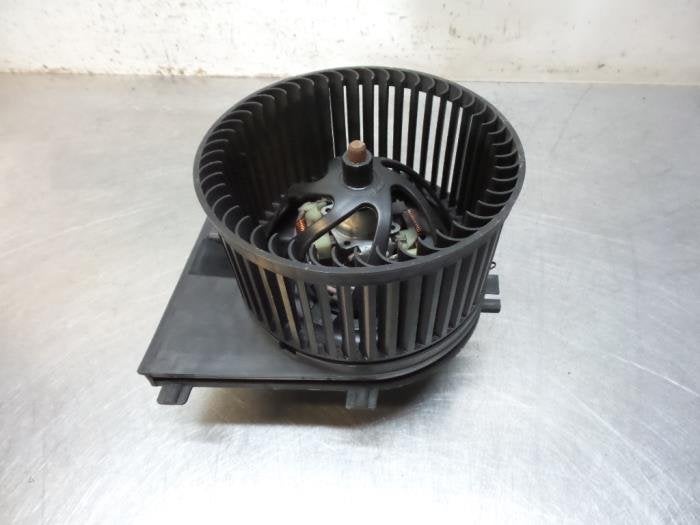 Moteur de ventilation chauffage d'un Volkswagen Polo (Polo 9, Volkswagen, -, 3 mois de garantie, Utilisé