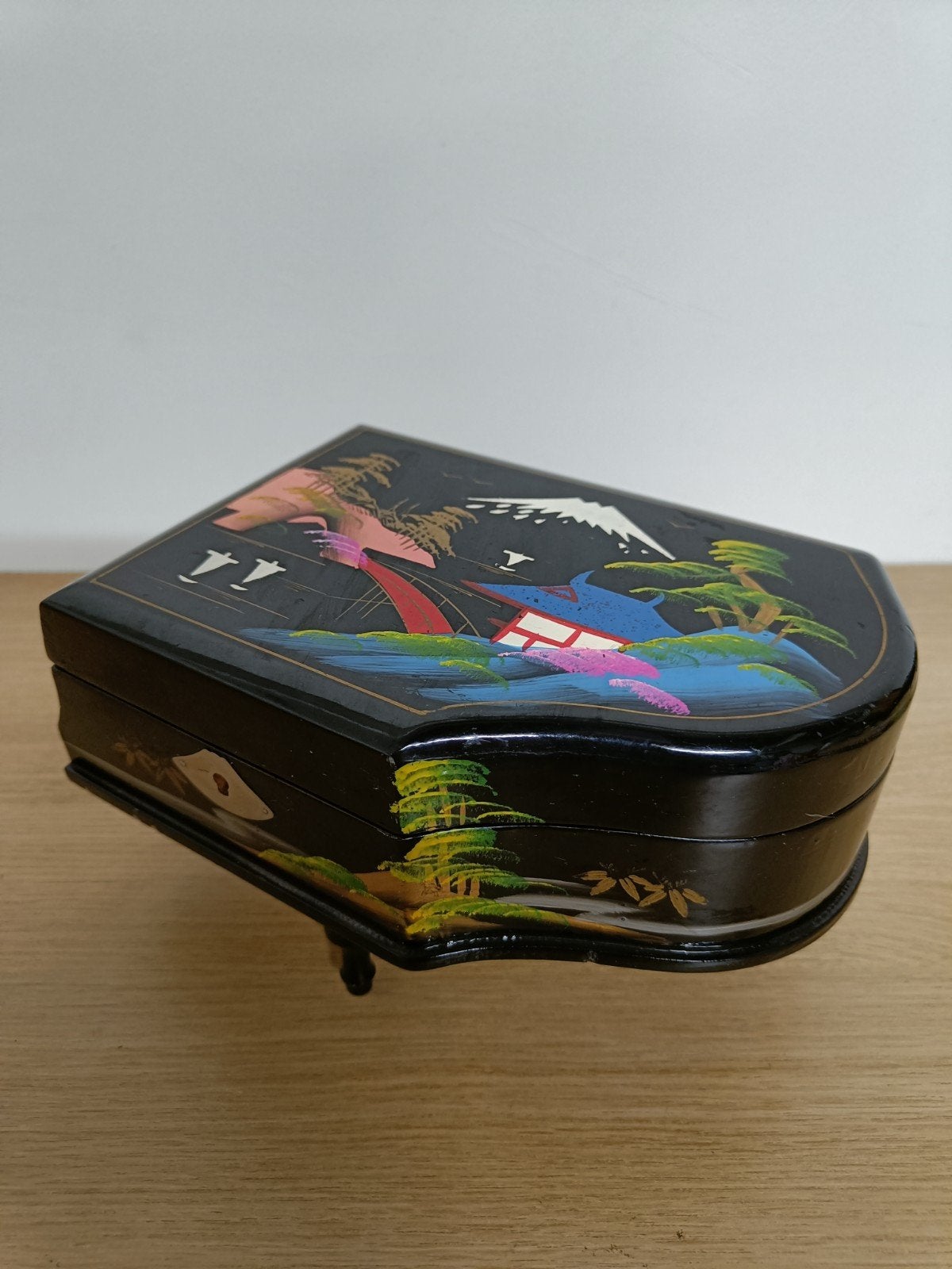 Boîte à bijoux/boîte à musique japonaise vintage de la marqu, Enlèvement