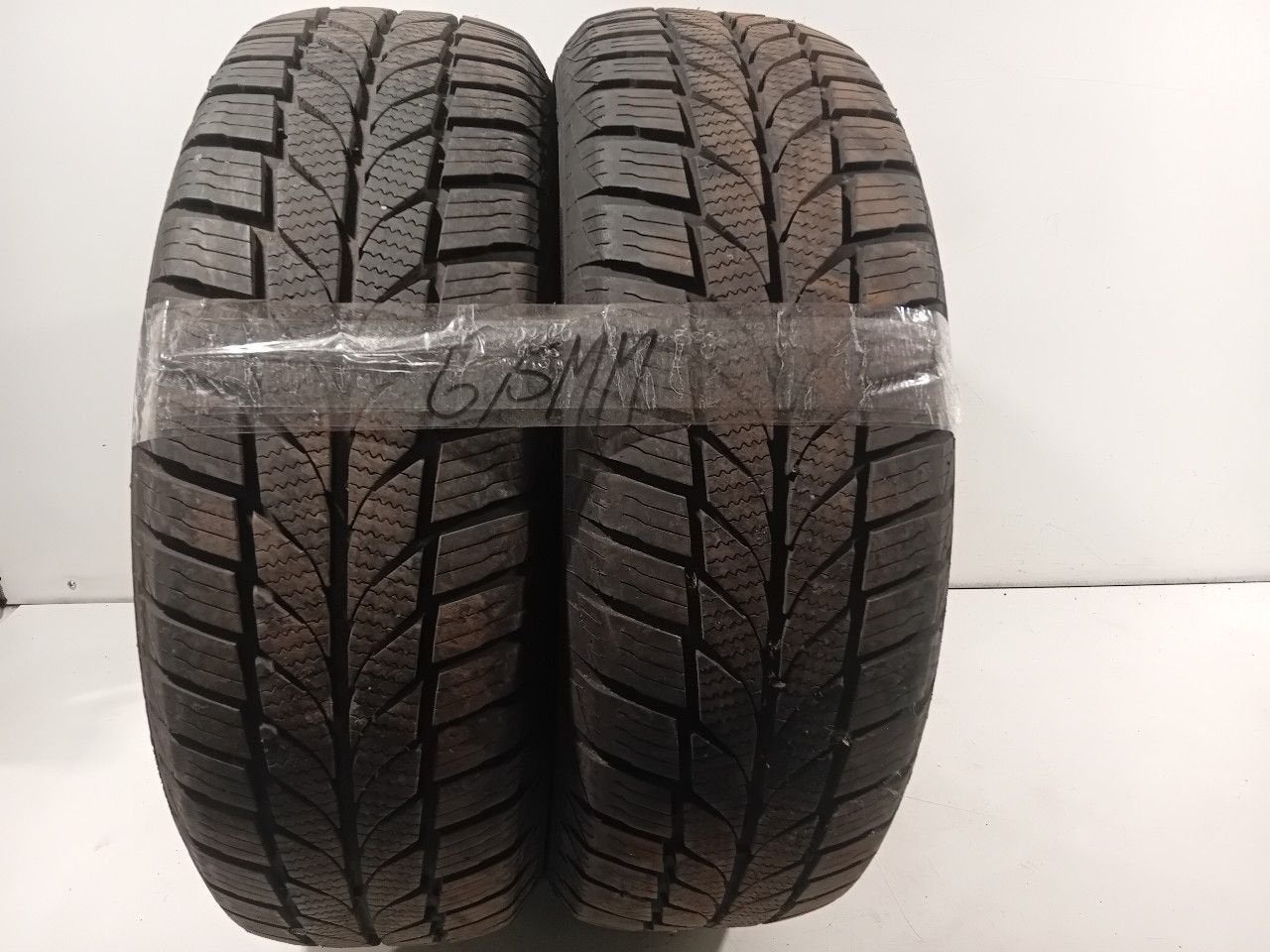 Bandenset 2 stuks 4-Seizoenen 195 65 R15, Auto-onderdelen, Banden en Velgen, Onderdelen@venauto.nl, Van der Ven Autorecycling B.V.