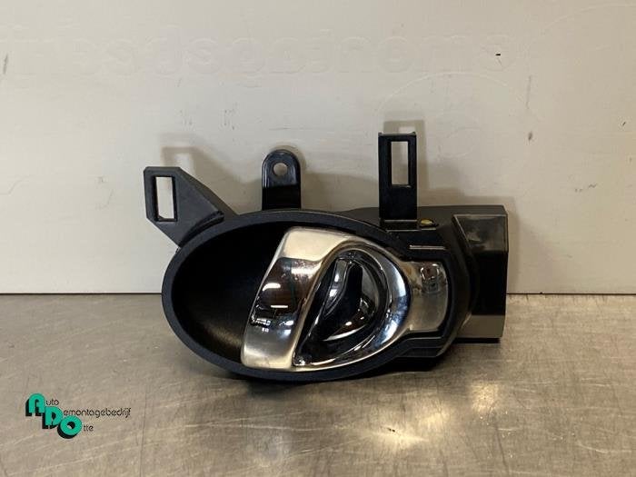 Portiergreep 4Deurs links-achter van een Nissan Note (Note 1, Gebruikt, -, -, Ophalen of Verzenden