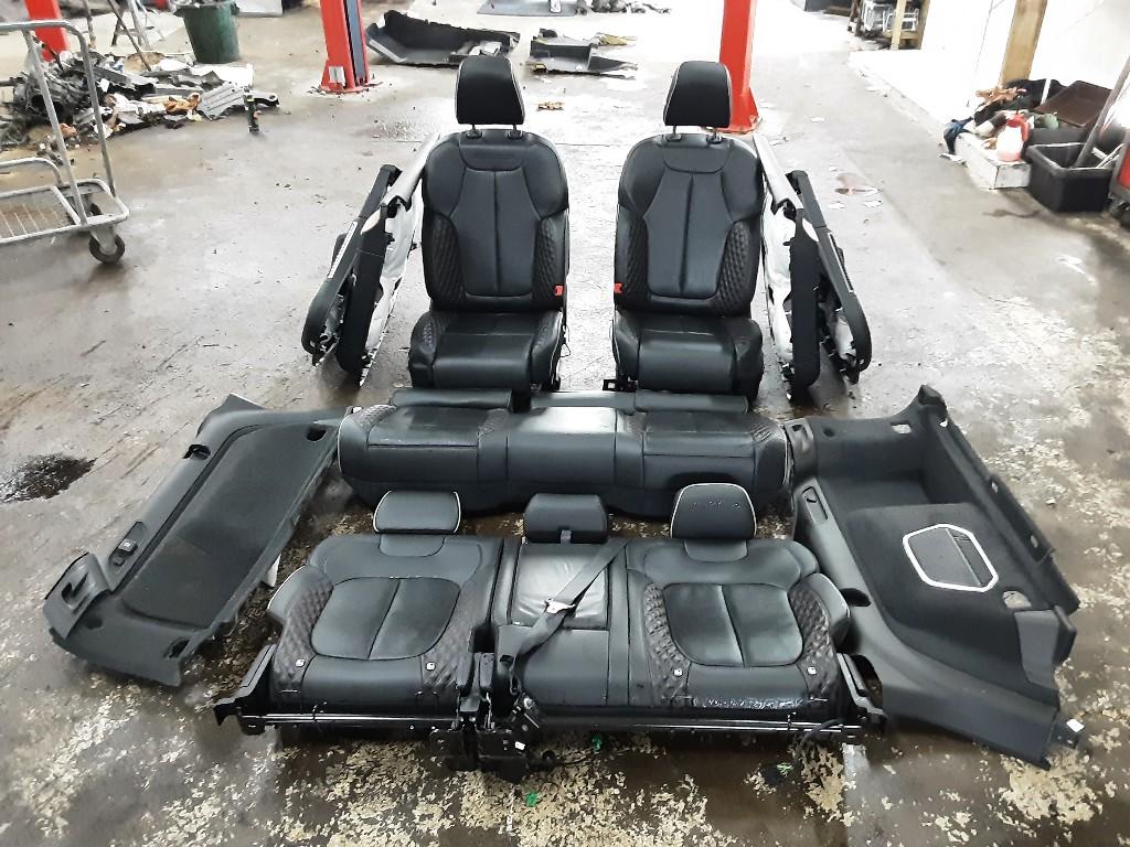 INTERIEUR COMPLET Jeep Grand Cherokee L (WL) (01-2021/-), Jeep, Mevr. I. Hauben, Utilisé, Rue de l'Espoir 34 34
4030  GRIVEGNÉE, BE