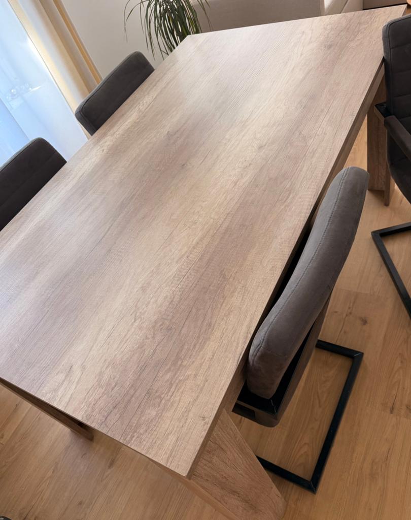 Leen Bakker tafel + 4 stoelen, Huis en Inrichting, Tafels | Eettafels, Zo goed als nieuw, Rechthoekig, Ophalen